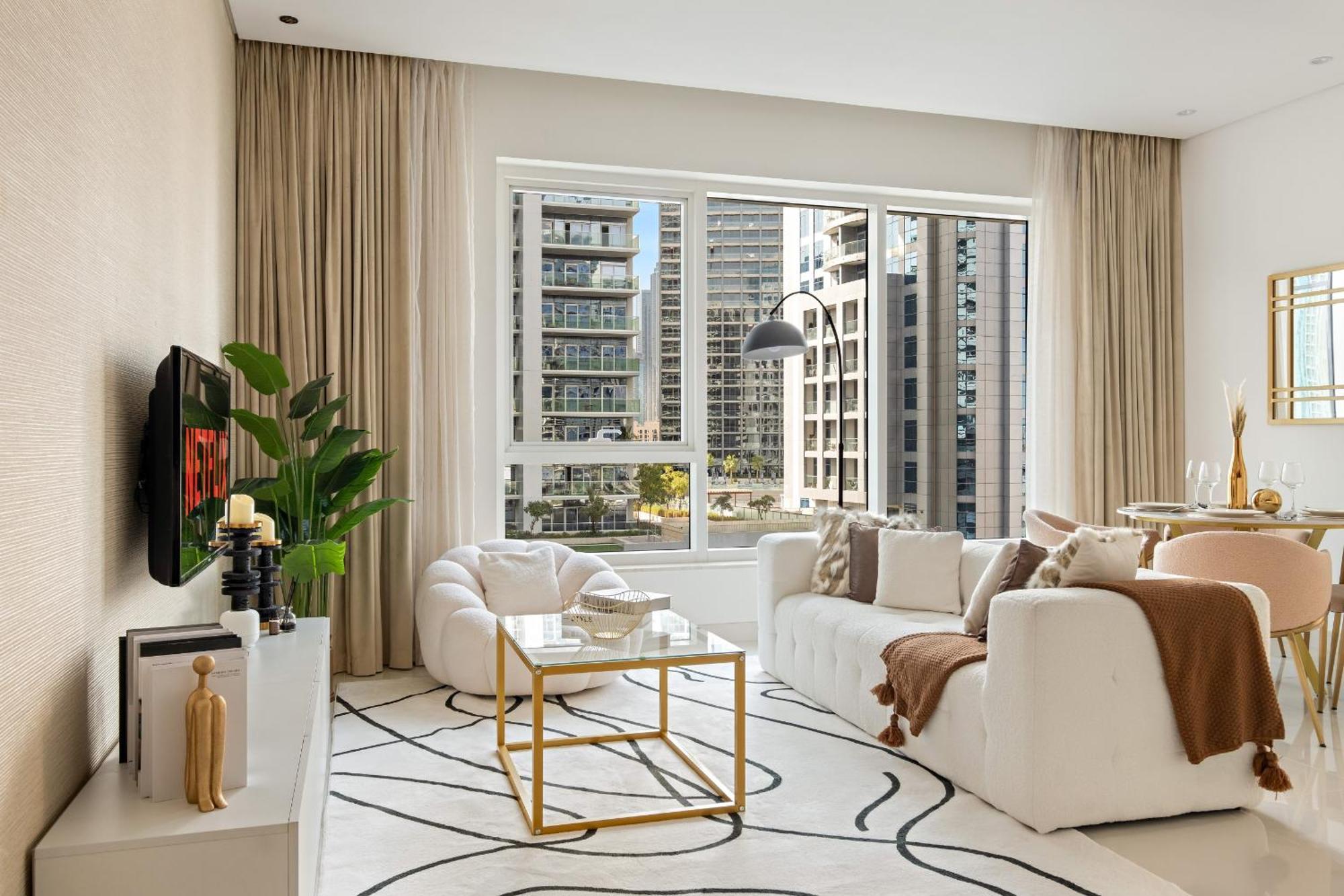 Vayk - Sophisticated 1br In Business Bay