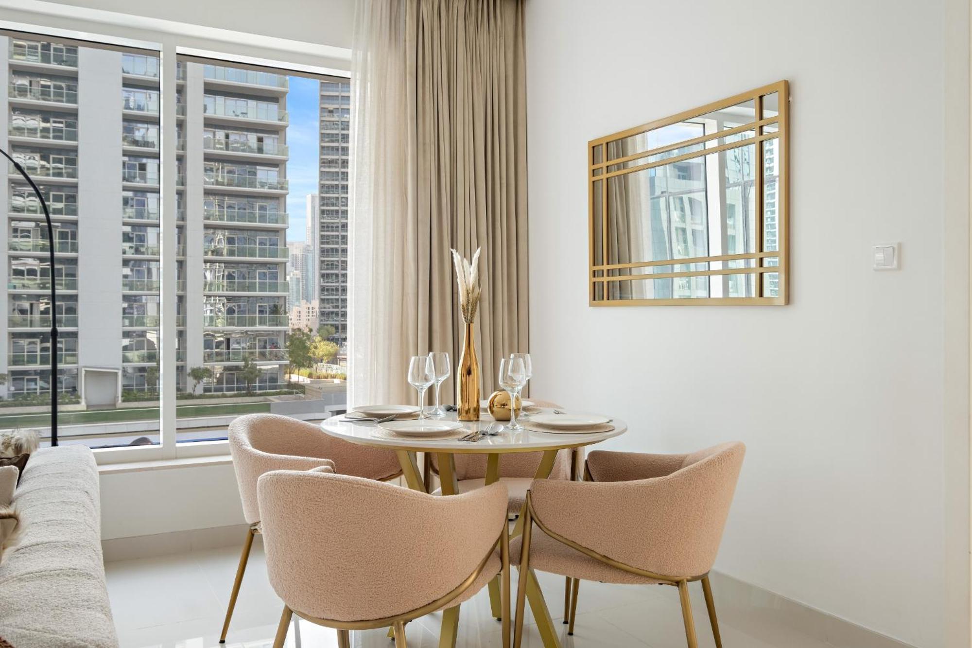 Vayk - Sophisticated 1br In Business Bay Apartment Dubai